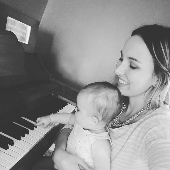 Hey there, fellow fashionista!π - Picture 1 of 2